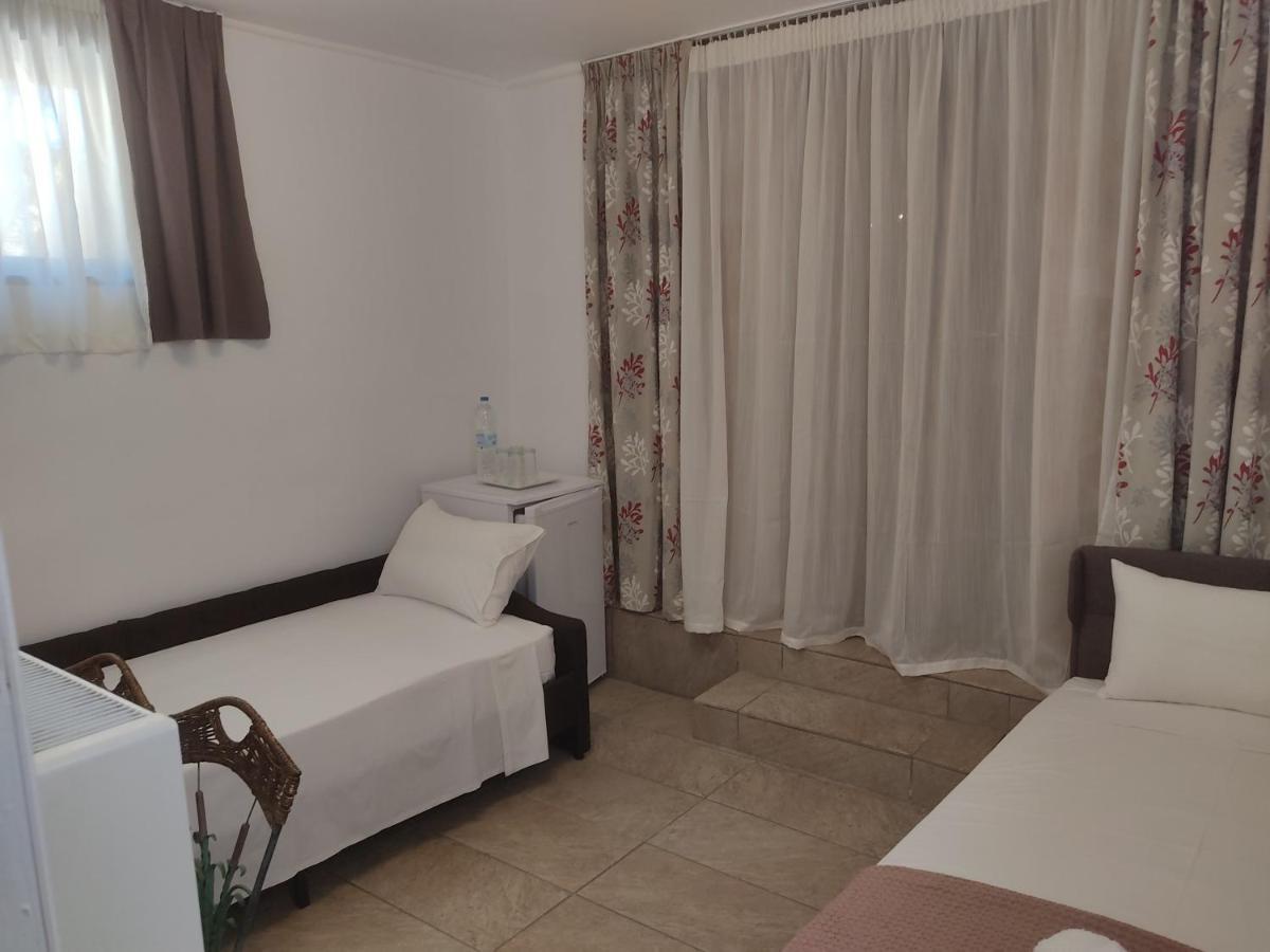 Xenonas Κithαiron Hotel Vilia Exterior photo