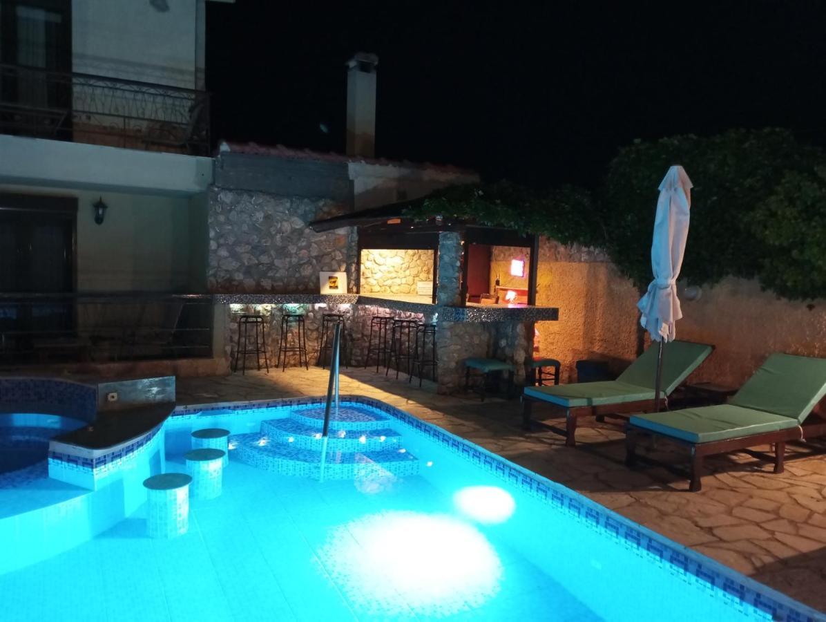 Xenonas Κithαiron Hotel Vilia Exterior photo